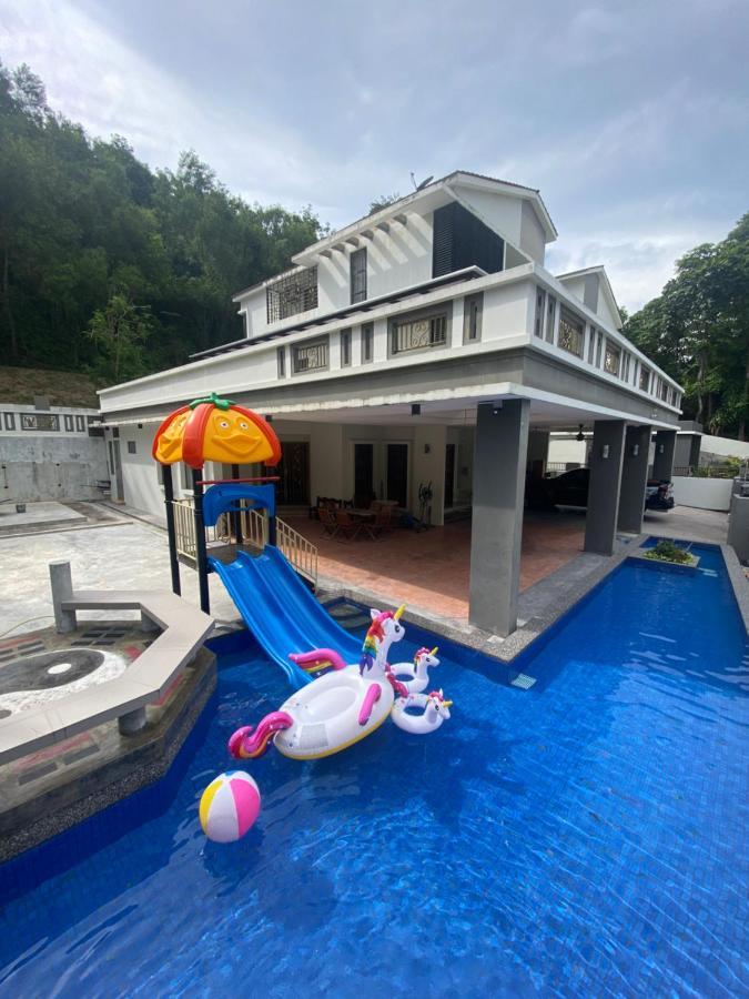 Villa Near Spice Arena 4Br 24Pax With Ktv Pool Table And Kids Swimming Pool Bayan Lepas Exterior foto